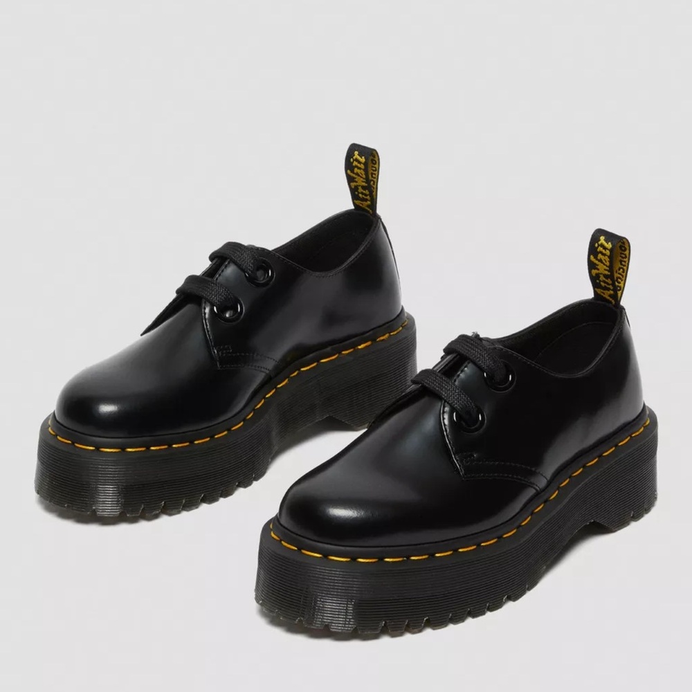 Dr. Martens Women's Holly Oxford